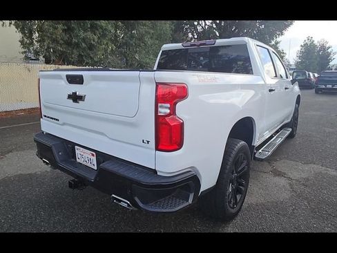 Used 2024 Chevrolet Silverado 1500 LT Trail Boss w/ LT Trail Boss Premium Package AWD/4WD image 4
