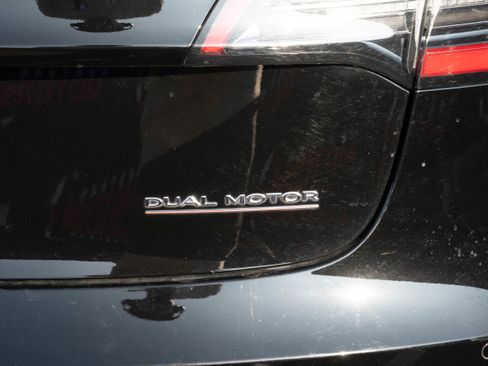 Used 2021 Tesla Model 3 Performance image 8