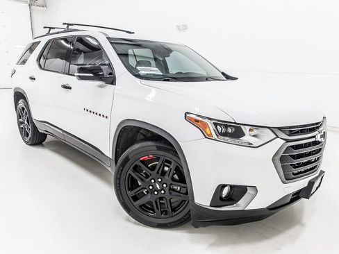 Used 2019 Chevrolet Traverse Premier w/ Redline Edition FWD image 9
