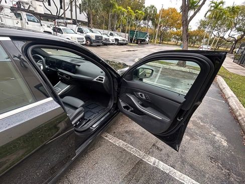 Used 2025 BMW 330i Sedan image 29