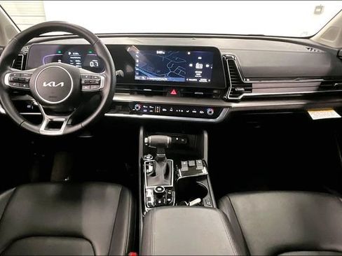 Used 2025 Kia Sportage EX FWD image 17