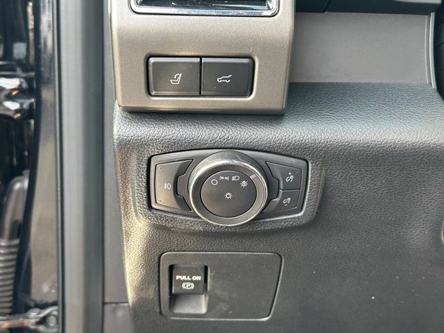 Used 2021 Ford Expedition XLT AWD/4WD image 23