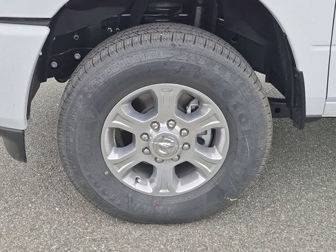 New 2026 RAM 2500 Big Horn AWD/4WD image 22