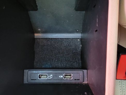 Used 2018 Mercedes-Benz CLA 250 image 17