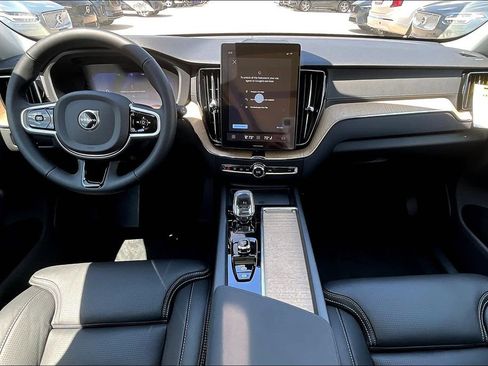 New 2026 Volvo XC60 B5 Ultra w/ Climate Package image 9
