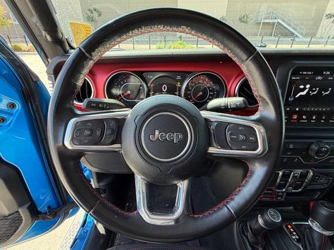 Used 2022 Jeep Gladiator Rubicon w/ LED Lighting Group AWD/4WD image 14