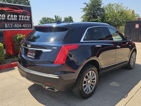 Used 2017 Cadillac XT5 Luxury w/ Driver Awareness Package image 8