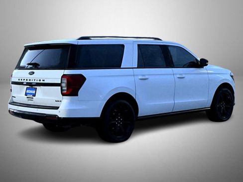 Used 2022 Ford Expedition Max Limited image 5