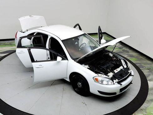 Used 2016 Chevrolet Impala Police FWD image 32