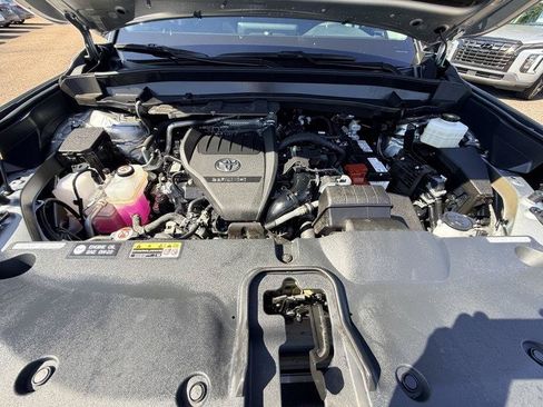 Used 2026 Toyota Grand Highlander FWD image 53