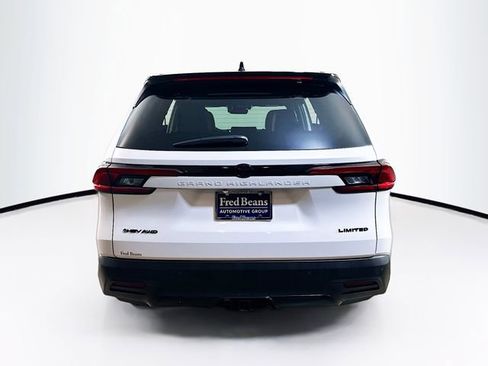 Used 2025 Toyota Grand Highlander AWD Hybrid image 8