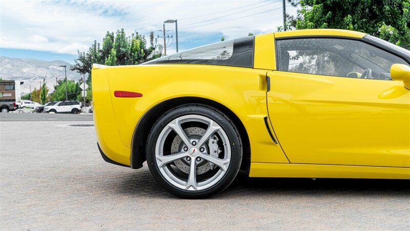Used 2012 Chevrolet Corvette Grand Sport w/ 2LT Preferred Equipment Group RWD image 13