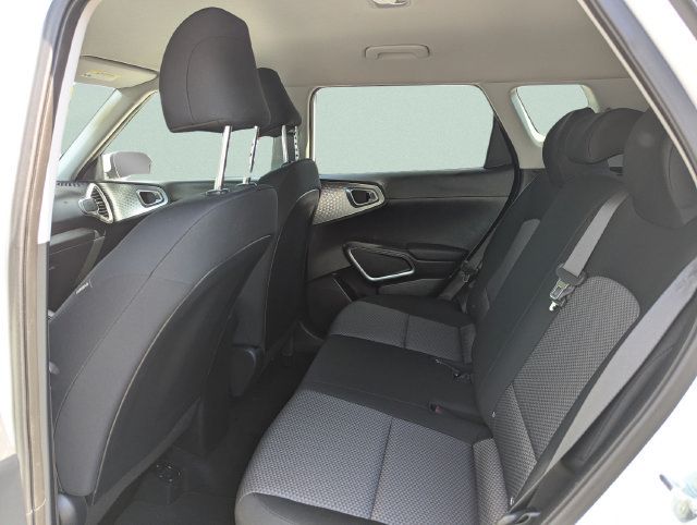 Used 2024 Kia Soul LX w/ Option Group 015 FWD image 23