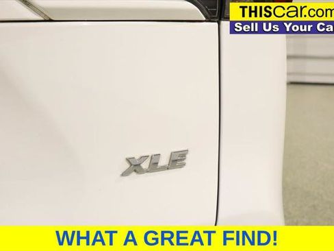 Used 2019 Toyota RAV4 XLE FWD image 13
