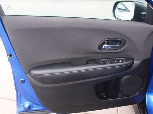 Used 2021 Honda HR-V Sport image 17