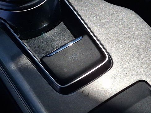 Used 2024 Ford Edge SEL AWD/4WD image 23