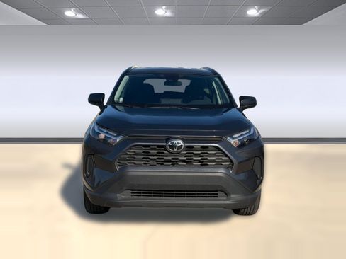 Used 2025 Toyota RAV4 LE AWD/4WD image 6