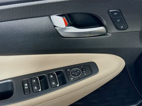 Used 2020 Hyundai Santa Fe Limited FWD image 25