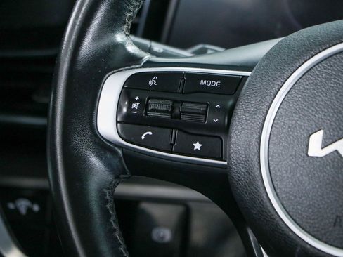 Used 2023 Kia Sportage EX image 13