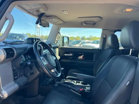 Used 2012 Toyota FJ Cruiser 4WD w/ Upgrade Pkg image 27