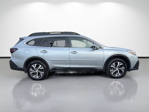 Used 2022 Subaru Outback Limited XT image 2