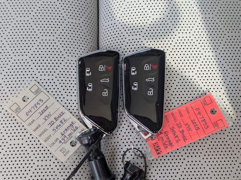 Used 2025 Volkswagen ID. Buzz Pro S Plus RWD image 47
