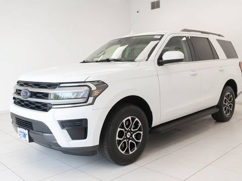 Used 2023 Ford Expedition XLT RWD image 7