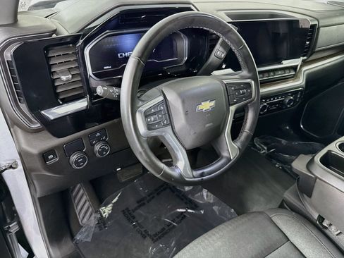 Used 2025 Chevrolet Silverado 1500 LT RWD image 22