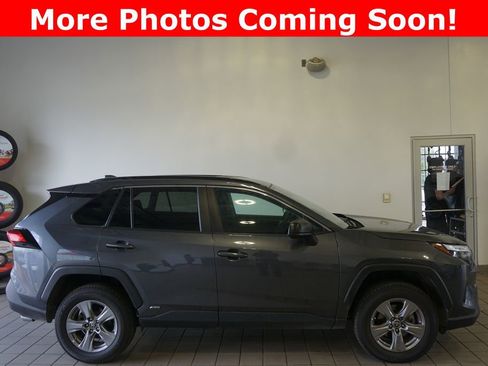 Used 2023 Toyota RAV4 LE AWD/4WD image 2