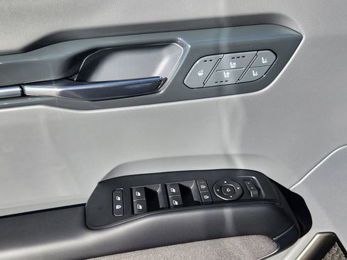 New 2026 Kia EV9 Land w/ Nightfall Edition Package image 7