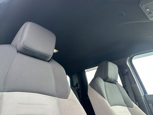 Used 2025 Toyota Tacoma TRD Sport image 15