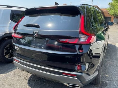 Used 2025 Honda CR-V Sport image 4