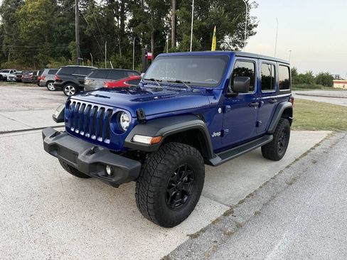 Used 2020 Jeep Wrangler Unlimited Sport AWD/4WD image 29