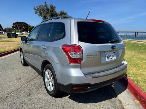 Used 2014 Subaru Forester 2.5i Premium w/ Popular Package #2 AWD/4WD image 3