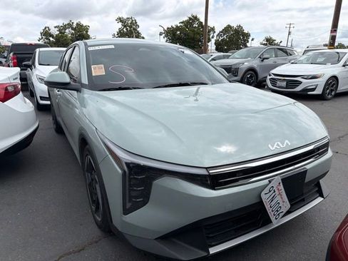 Used 2025 Kia K4 EX FWD image 3