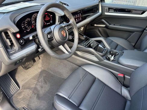 New 2026 Porsche Cayenne Coupe AWD/4WD image 4