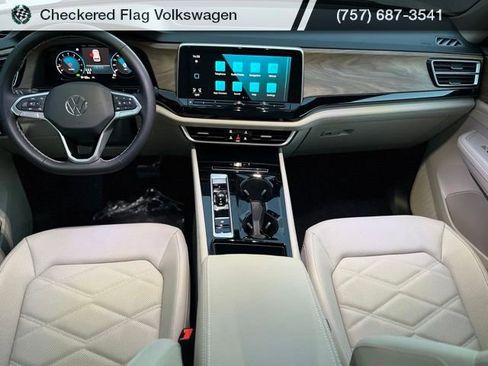 New 2026 Volkswagen Atlas SE image 31