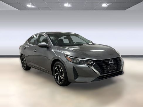 Used 2024 Nissan Sentra SV FWD image 6