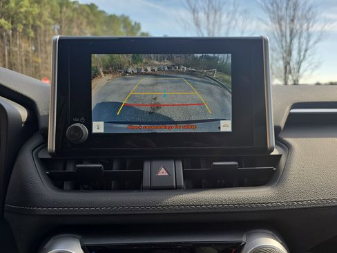 Used 2023 Toyota RAV4 LE image 22