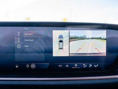 Used 2025 Buick Envision Sport Touring image 28