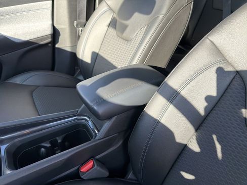 New 2025 Jeep Compass Latitude w/ Sun & Sound Group image 29