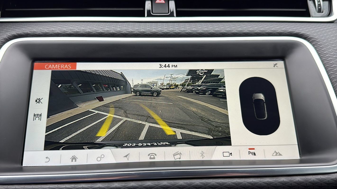 Used 2020 Land Rover Range Rover Evoque S AWD/4WD image 24