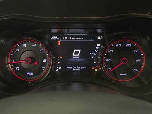 Used 2018 Dodge Charger SXT w/ Blacktop Package image 16