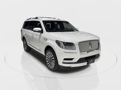 Used 2020 Lincoln Navigator Reserve w/ Equipment Group 208A Reserve image 2
