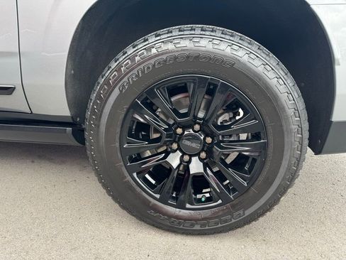 Used 2023 GMC Yukon XL Denali image 35