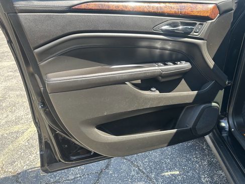 Used 2014 Cadillac SRX Luxury w/ Driver Awareness Package FWD image 16