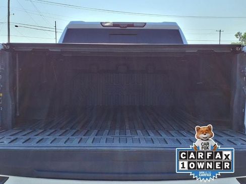 Used 2021 GMC Sierra 1500 AT4 w/ AT4 Value Package AWD/4WD image 18