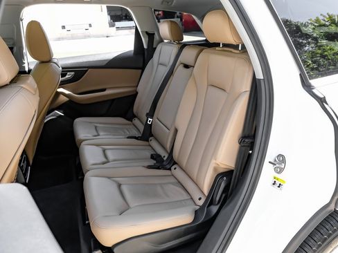 Used 2021 Audi Q7 3.0T Premium w/ Convenience Package image 39