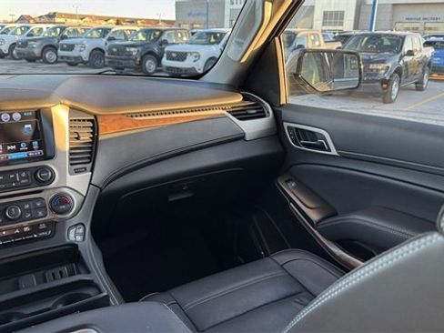 Used 2019 GMC Yukon Denali w/ Enhanced Security Package image 32