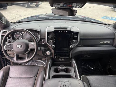 Used 2023 RAM 1500 Laramie AWD/4WD image 15